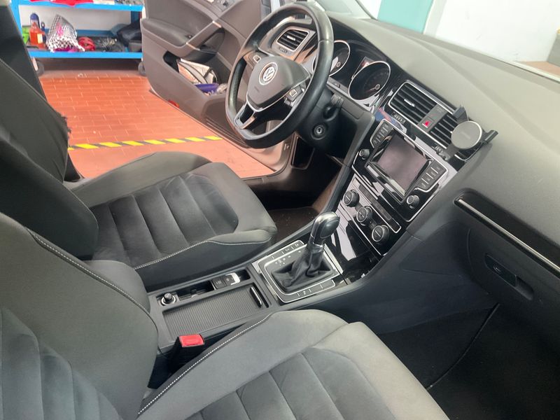 Volkswagen Golf VII 1.6 TDI Highline BlueMotion Tech 2014 – снимка 26