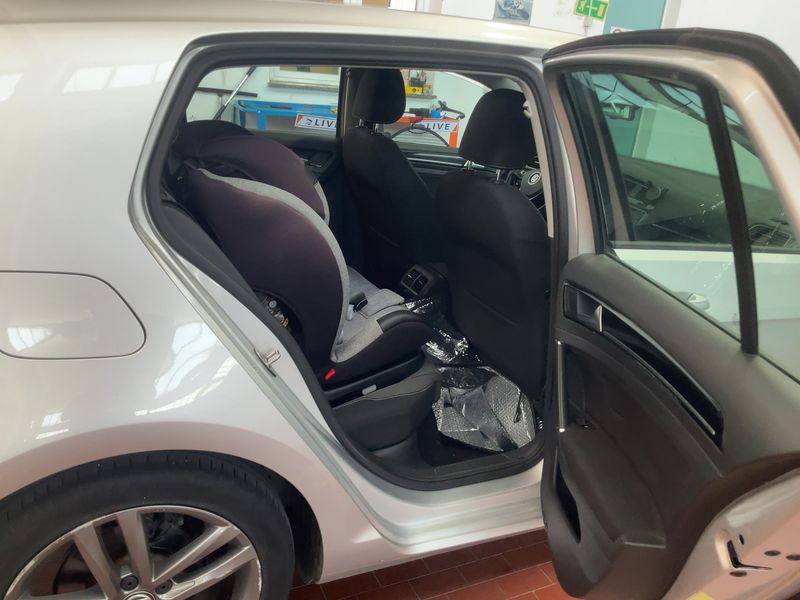 Volkswagen Golf VII 1.6 TDI Highline BlueMotion Tech 2014 – снимка 19