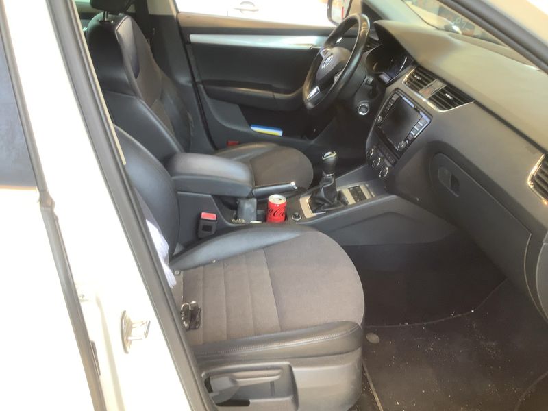 Skoda Octavia 2.0 TDI Elegance 2015 – снимка 16