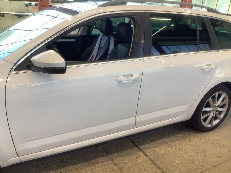 Skoda Octavia 2.0 TDI Elegance 2015 – снимка 4
