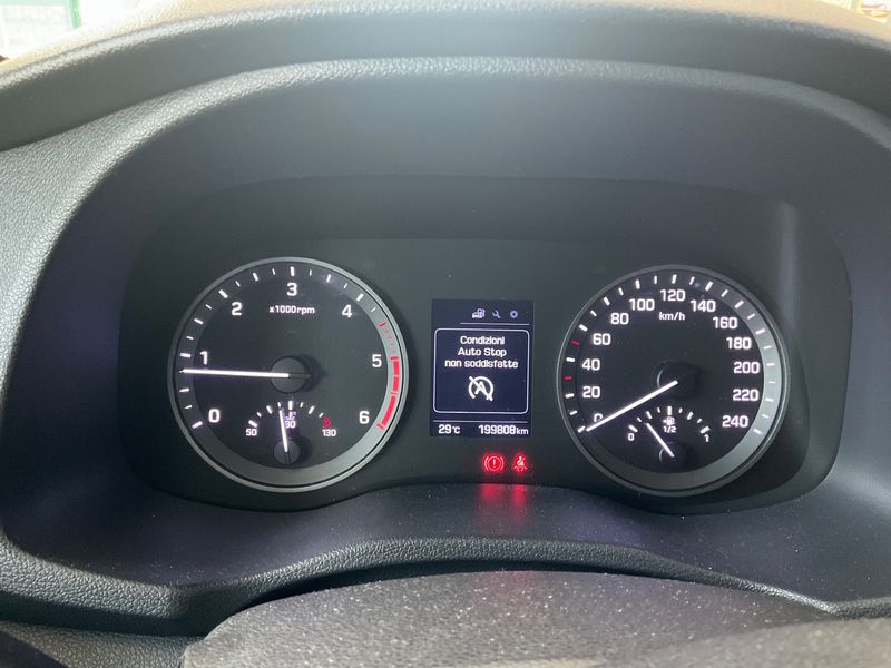 Hyundai Tucson 1.7 CRDi Comfort ISG 2WD 2017 – снимка 18