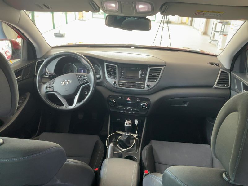 Hyundai Tucson 1.7 CRDi Comfort ISG 2WD 2017 – снимка 17
