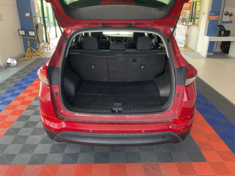 Hyundai Tucson 1.7 CRDi Comfort ISG 2WD 2017 – снимка 15