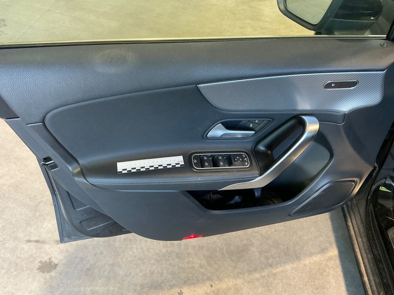 Mercedes-Benz A-Klasse A 180 d 2020 – снимка 33