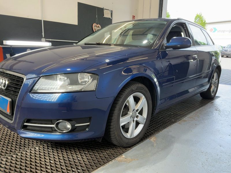 Audi A3 Sportback 1.6 TDI Attraction 2012 – снимка 2