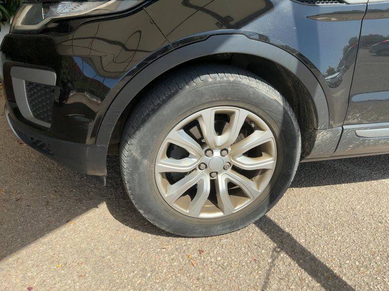 Land Rover Evoque 2.0 Td4 Pure 2017 – снимка 3