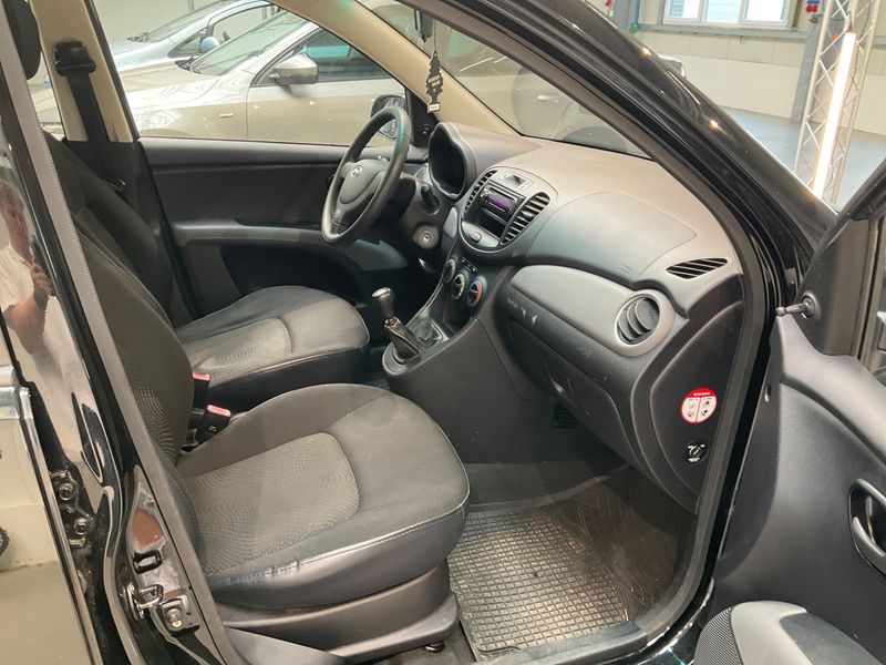 Hyundai i10 1.1 FIFA WM Edition 2011 – снимка 3