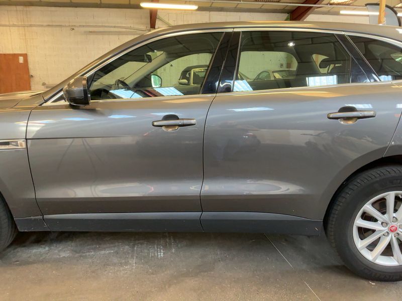 Jaguar F-Pace 20d Portfolio AWD 2016 – снимка 4