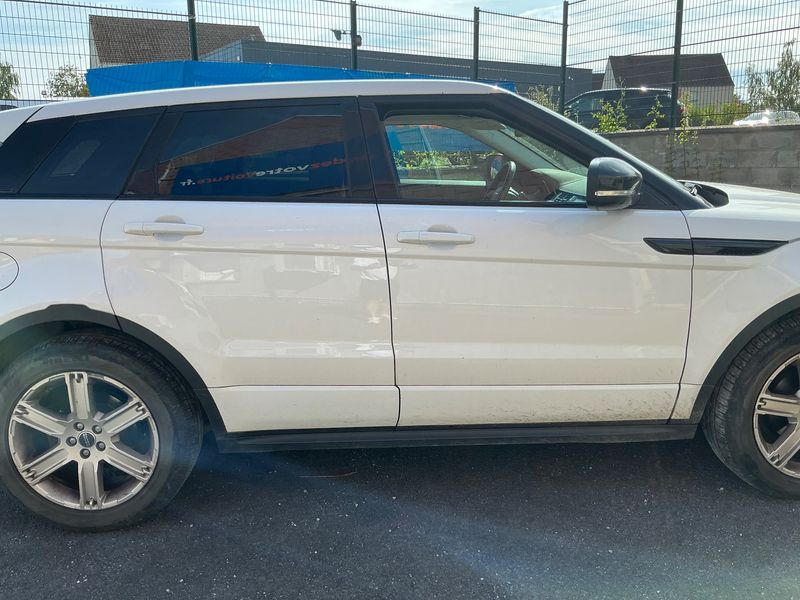 Land Rover Evoque 2.2 Td4 Dynamic 2012 – снимка 10