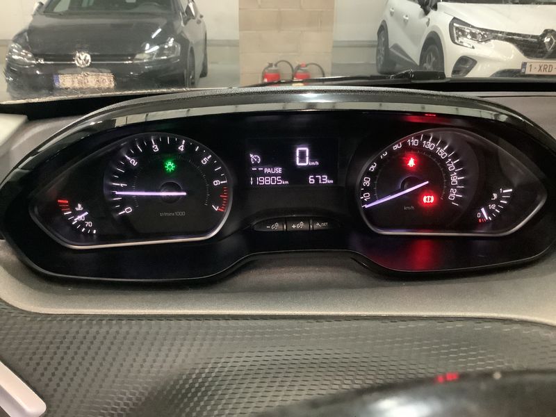 Peugeot 208 1.2 e-VTi Active 2015 – снимка 4