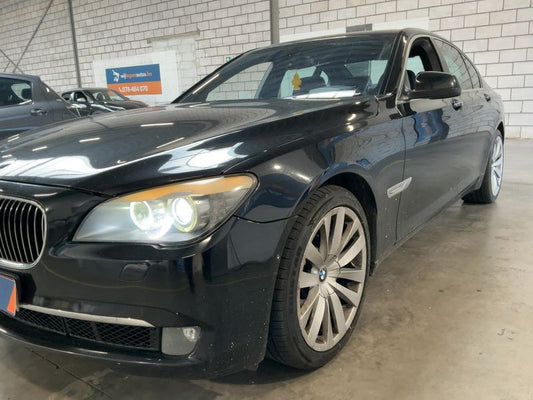 BMW 7er 740i 2010 – снимка 2