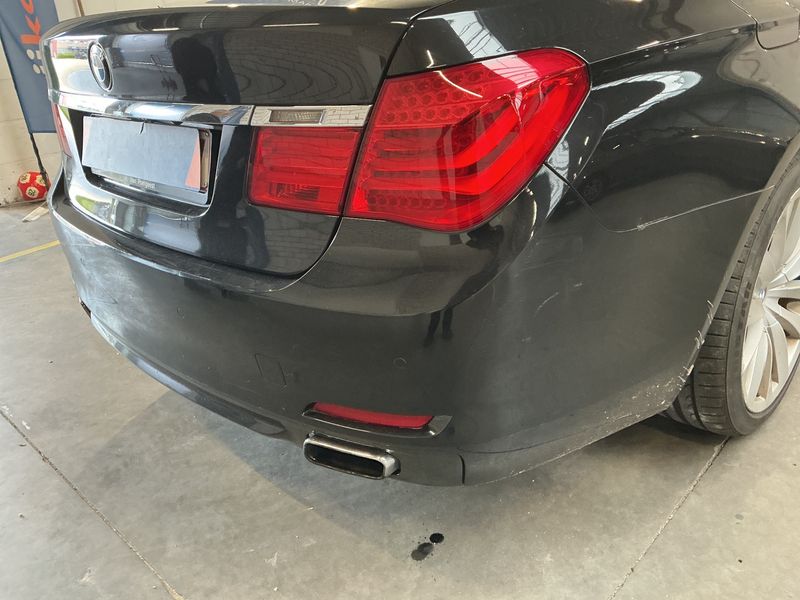 BMW 7er 740i 2010 – снимка 36
