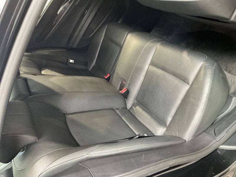BMW 7er 740i 2010 – снимка 30