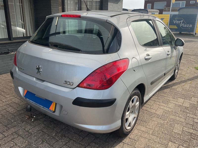 Peugeot 308 1.6 Confort Pack 2009 – снимка 2