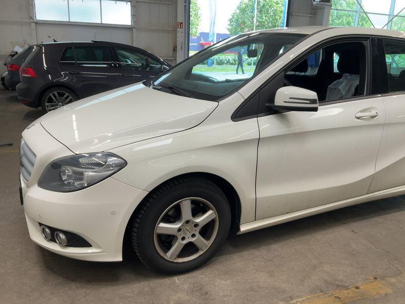 Mercedes-Benz B-Klasse B 180 CDI 2014 – снимка 2