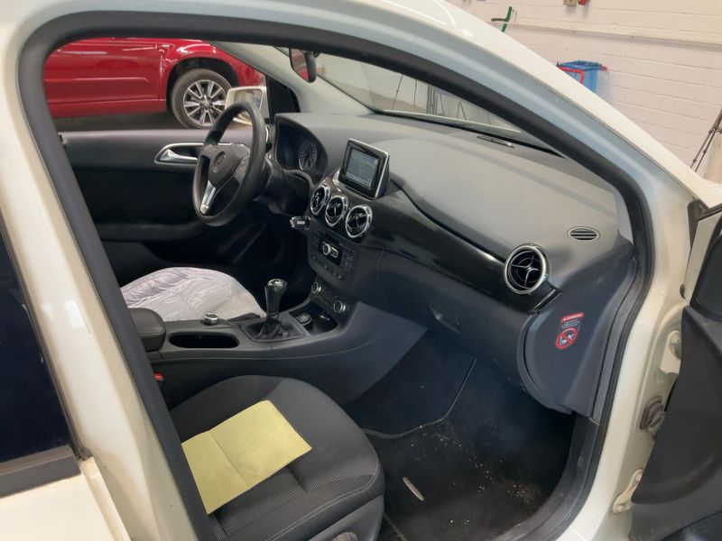 Mercedes-Benz B-Klasse B 180 CDI 2014 – снимка 16