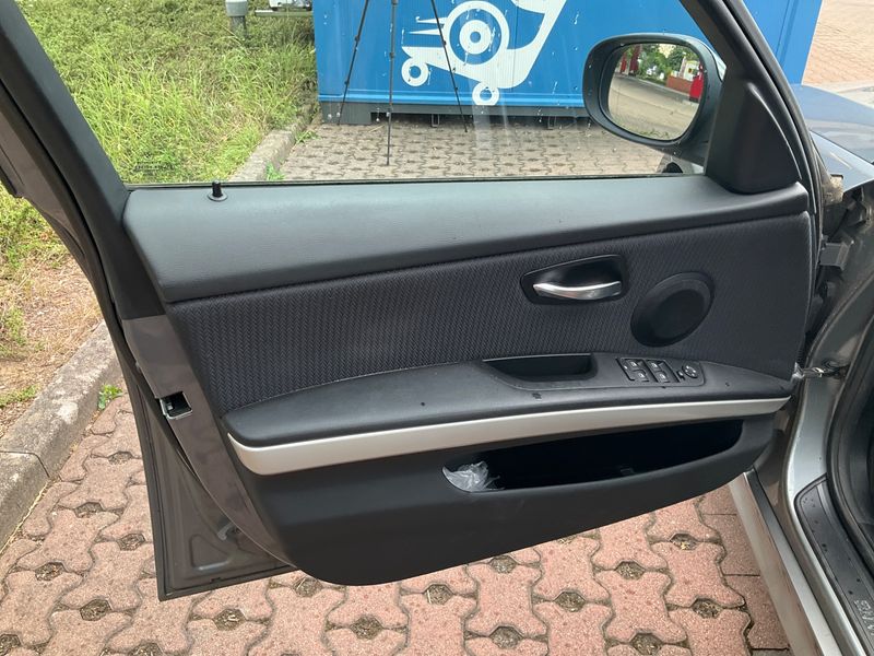 BMW 3er 318d 2012 – снимка 31