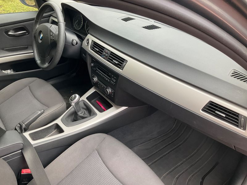BMW 3er 318d 2012 – снимка 33