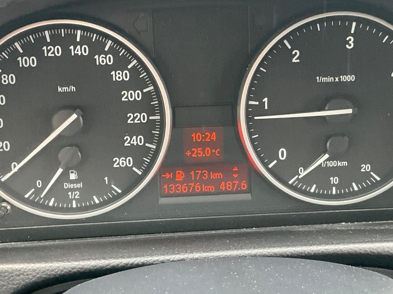 BMW 3er 318d 2012 – снимка 19