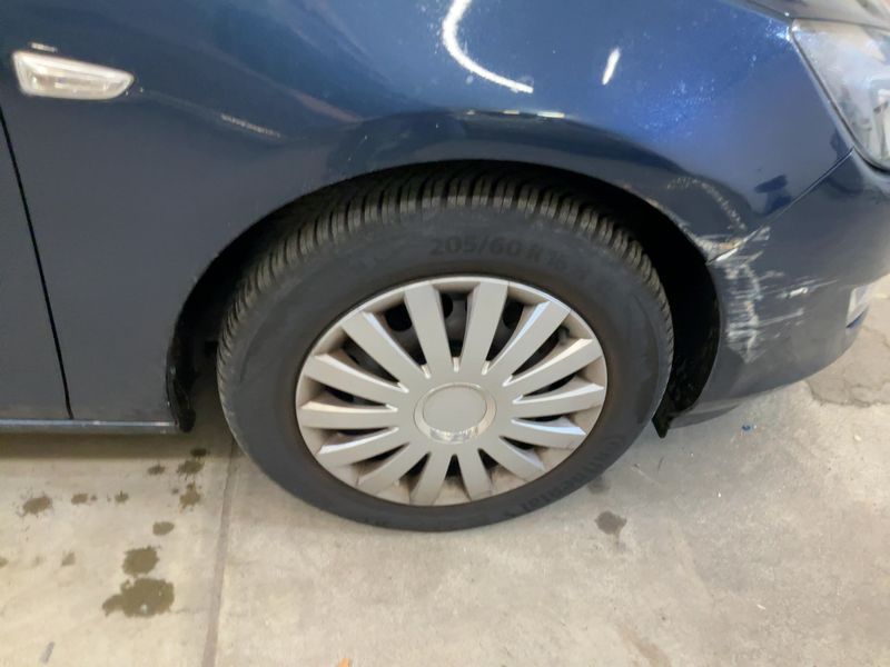 Opel Astra 1.4 Turbo Innovation 2011 – снимка 11