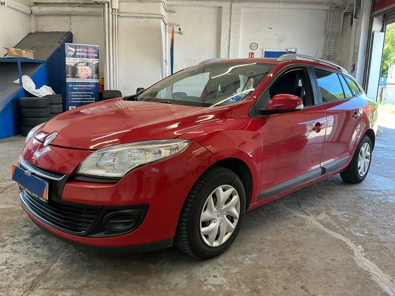 Renault Megane 1.5 dCi Expression 2013 – снимка 1