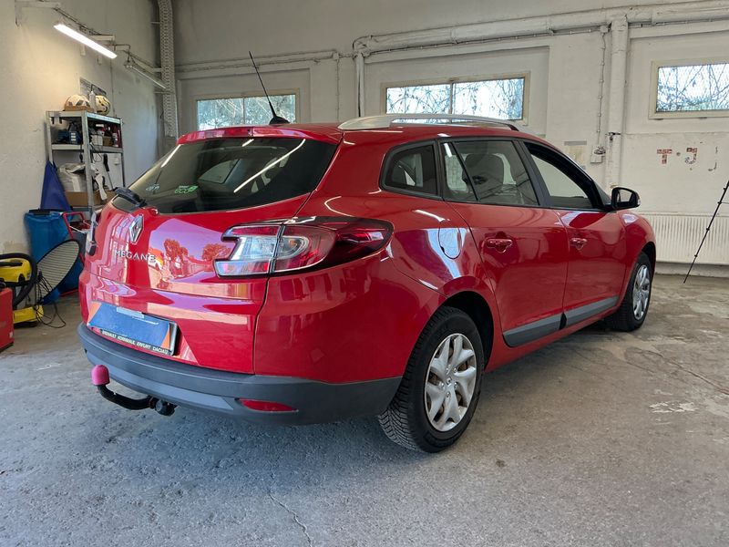 Renault Megane 1.5 dCi Expression 2013 – снимка 2