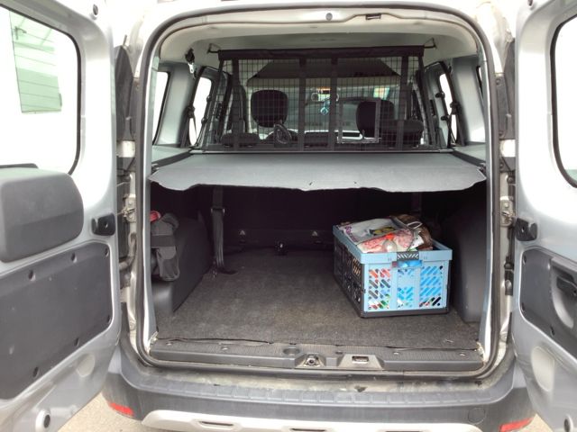 Dacia Dokker 1.5 dCi Diesel Stepway 2016 – снимка 16