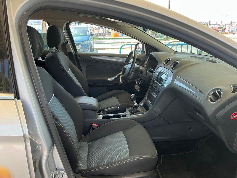 Ford Mondeo 2.0 TDCi Limited Edition 2013 – снимка 16