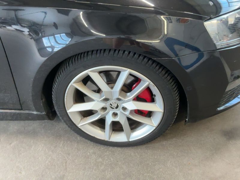 Skoda Octavia 2.0 TDI RS 2015 – снимка 11