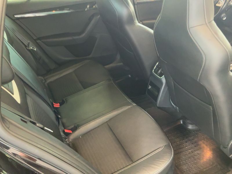 Skoda Octavia 2.0 TDI RS 2015 – снимка 19