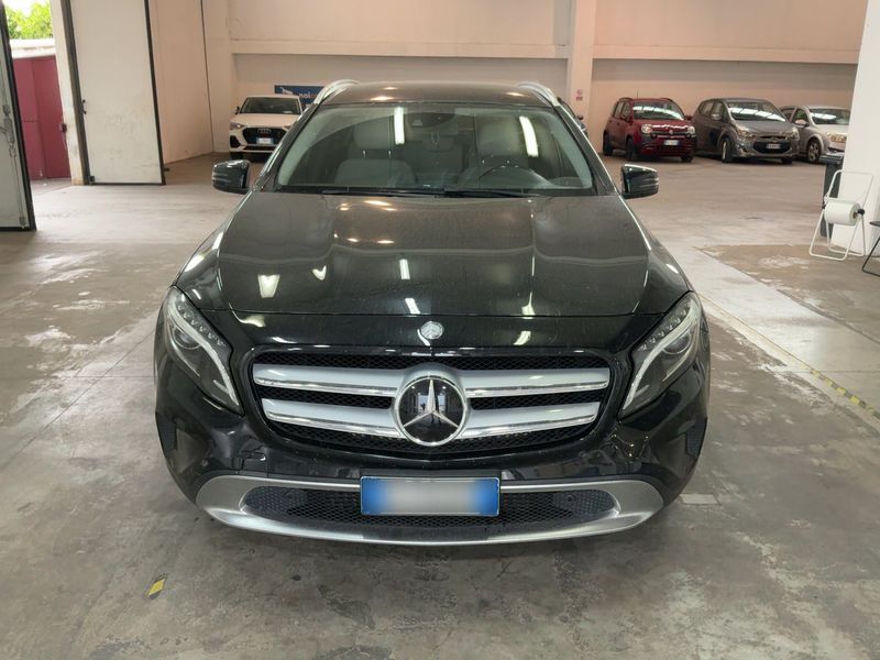 Mercedes-Benz GLA-Klasse GLA 200 d 4Matic Sport 2015 – снимка 14