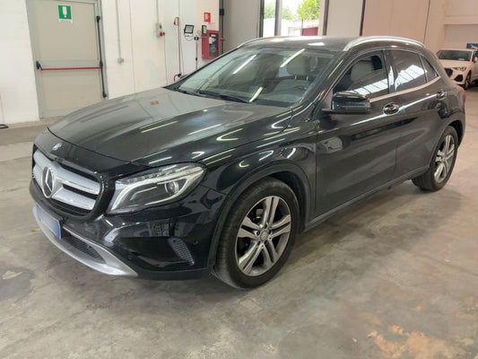 Mercedes-Benz GLA-Klasse GLA 200 d 4Matic Sport 2015 – снимка 1