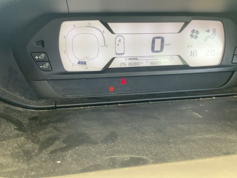 Citroen C4 Grand Picasso 1.6 Blue-HDi Seduction 2016 – снимка 18