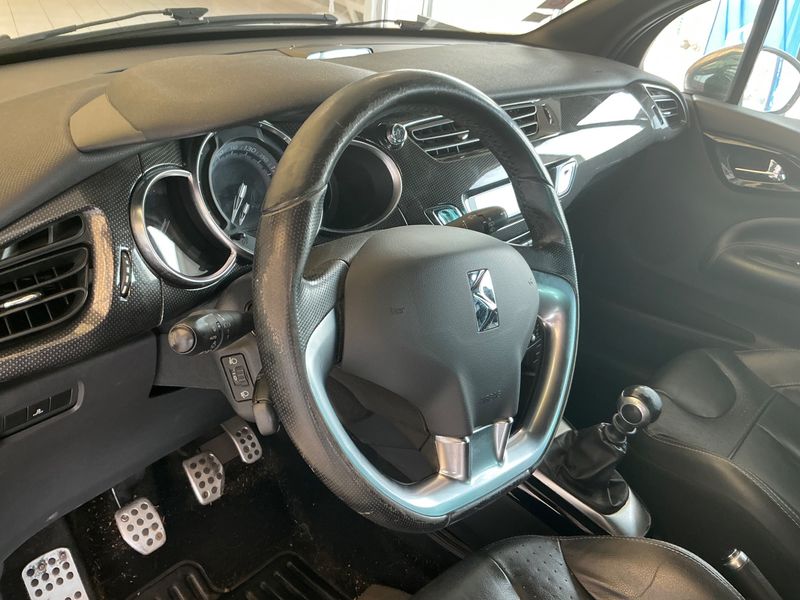 Citroen DS3 1.6 HDi SportChic 2011 – снимка 24
