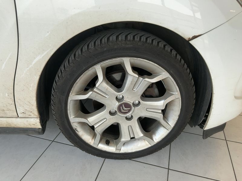 Citroen DS3 1.6 HDi SportChic 2011 – снимка 11