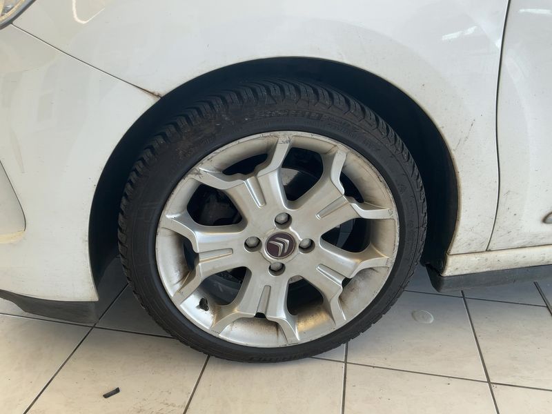 Citroen DS3 1.6 HDi SportChic 2011 – снимка 3