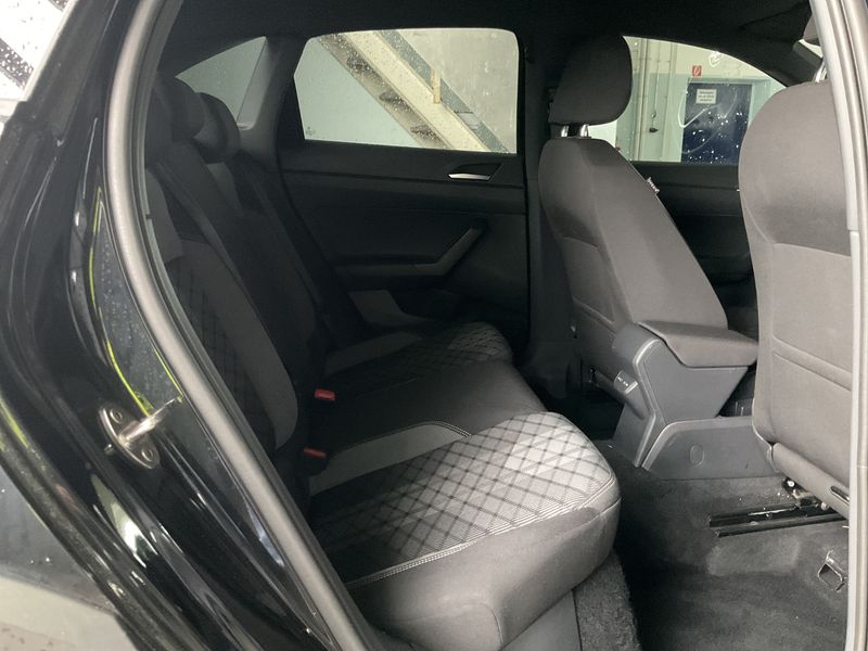Volkswagen Taigo 1.0 TSI R-Line 2025 – снимка 13