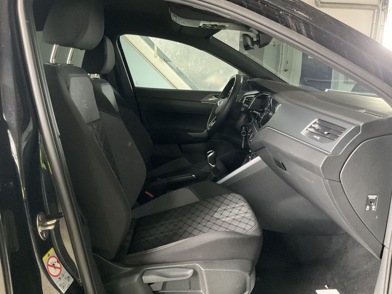 Volkswagen Taigo 1.0 TSI R-Line 2025 – снимка 10
