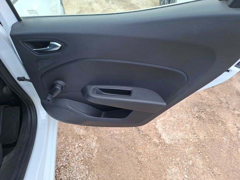 Renault Clio 1.0 TCe Business 2020 – снимка 54