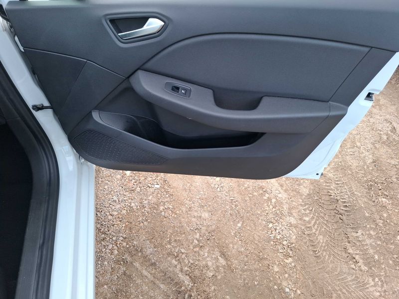 Renault Clio 1.0 TCe Business 2020 – снимка 56