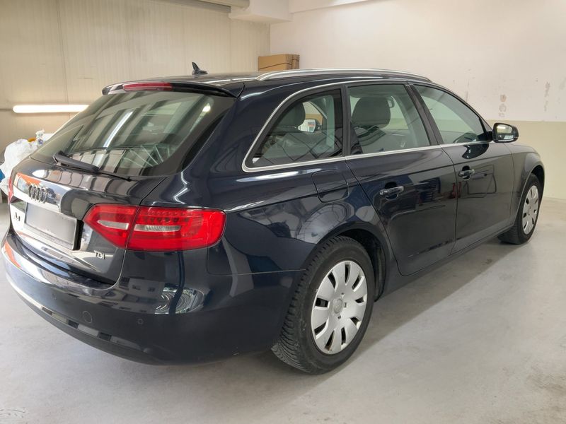 Audi A4 2.0 TDI Ambiente 2013 – снимка 8