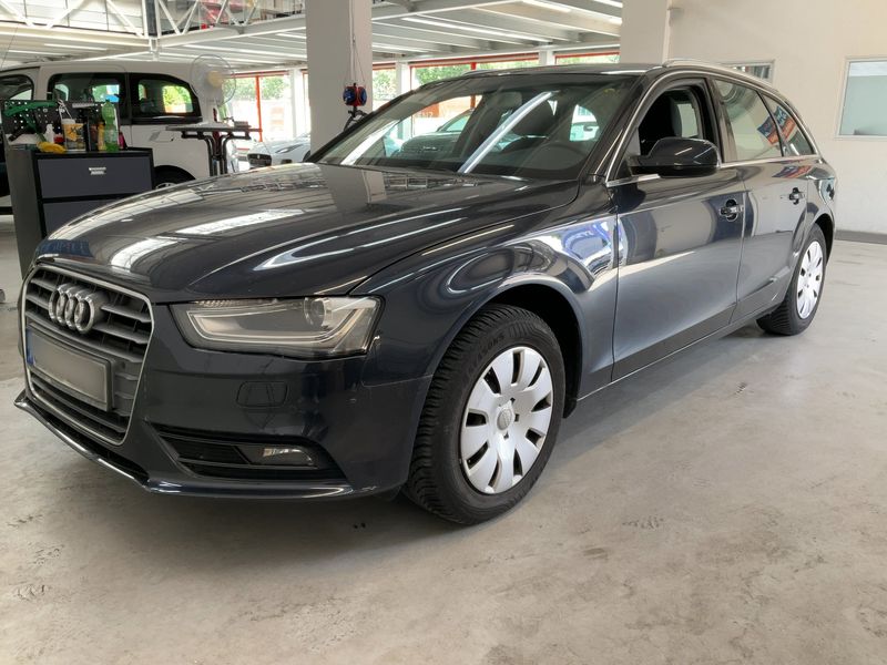 Audi A4 2.0 TDI Ambiente 2013 – снимка 2