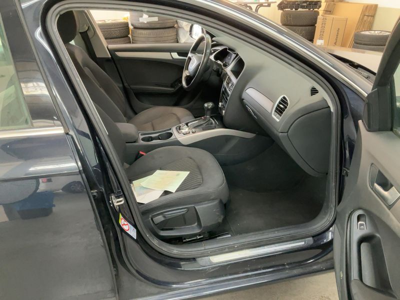 Audi A4 2.0 TDI Ambiente 2013 – снимка 17