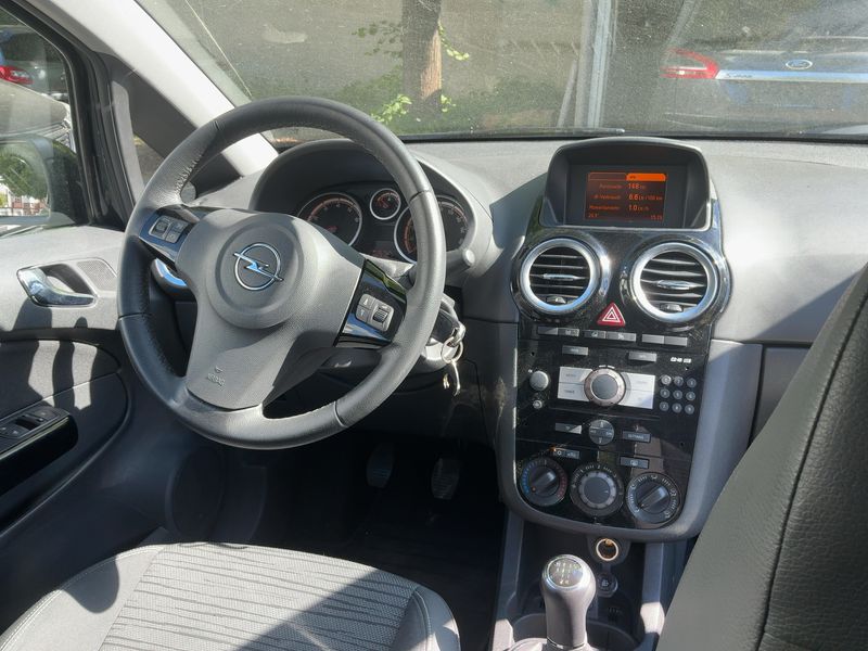 Opel Corsa 1.2 Energy 2014 – снимка 17