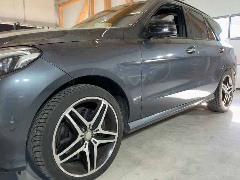 Mercedes-Benz GLE-Klasse GLE 500 4Matic AMG Line 2016 – снимка 2