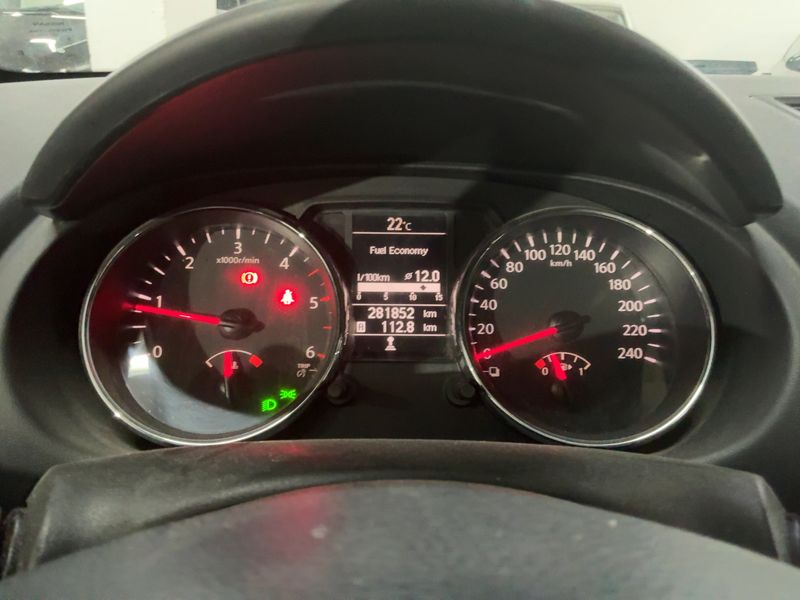 Nissan Qashqai+2 1.5 Turbodiesel Acenta 2011 – снимка 18