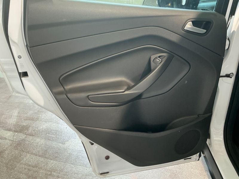 Ford Kuga 2.0 TDCi Titanium 2015 – снимка 38