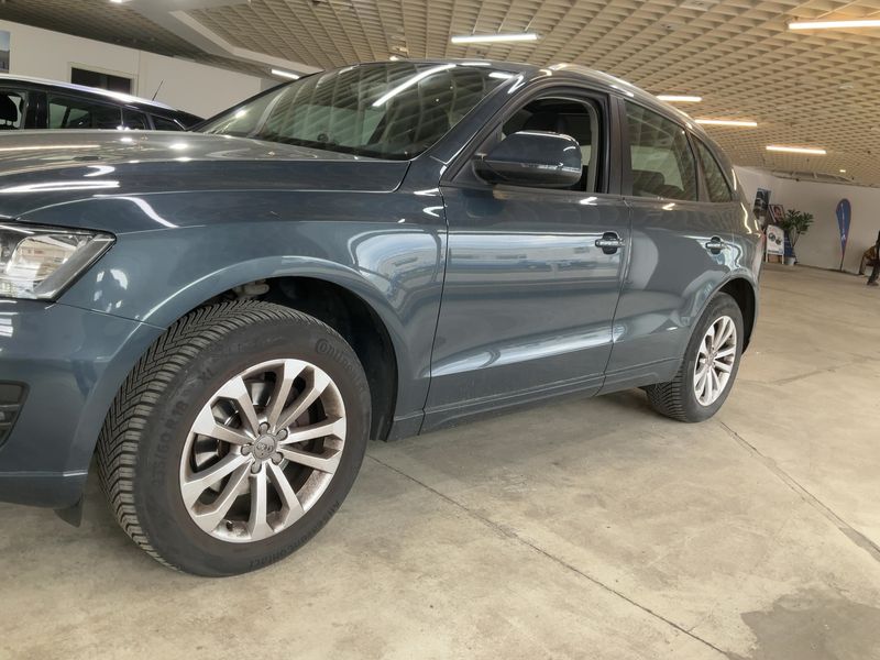 Audi Q5 2.0 TFSI quattro 2010 – снимка 2