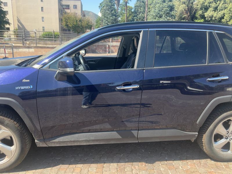 Toyota RAV 4 2.5 Hybrid 4x4 Lounge 2021 – снимка 4