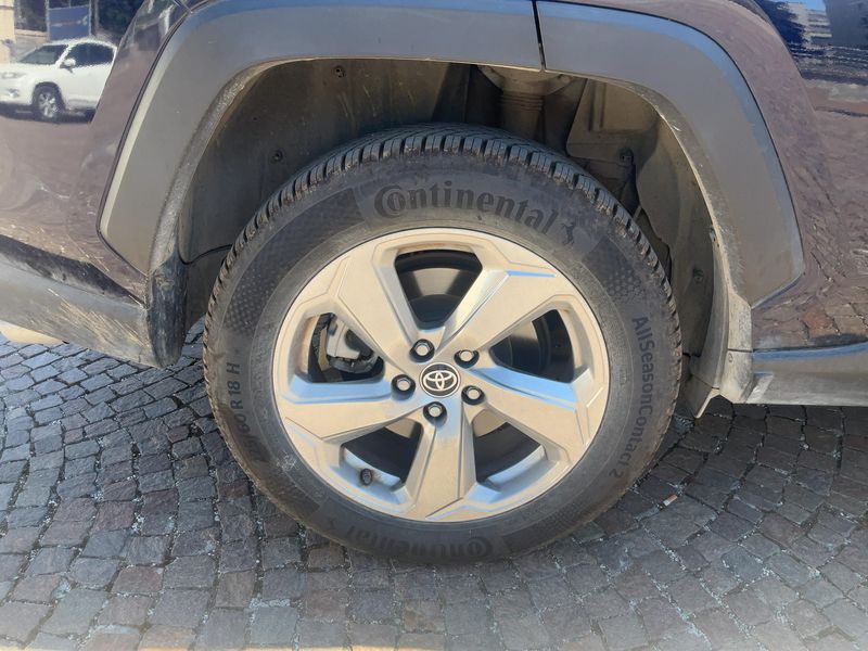 Toyota RAV 4 2.5 Hybrid 4x4 Lounge 2021 – снимка 9